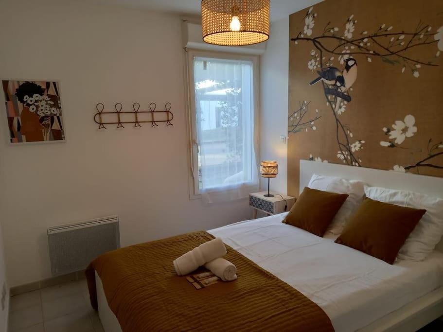 Appartement 8 Personnes En Face Des Remparts Climatise Avec Terrasse Et Parking Avignon Exterior photo